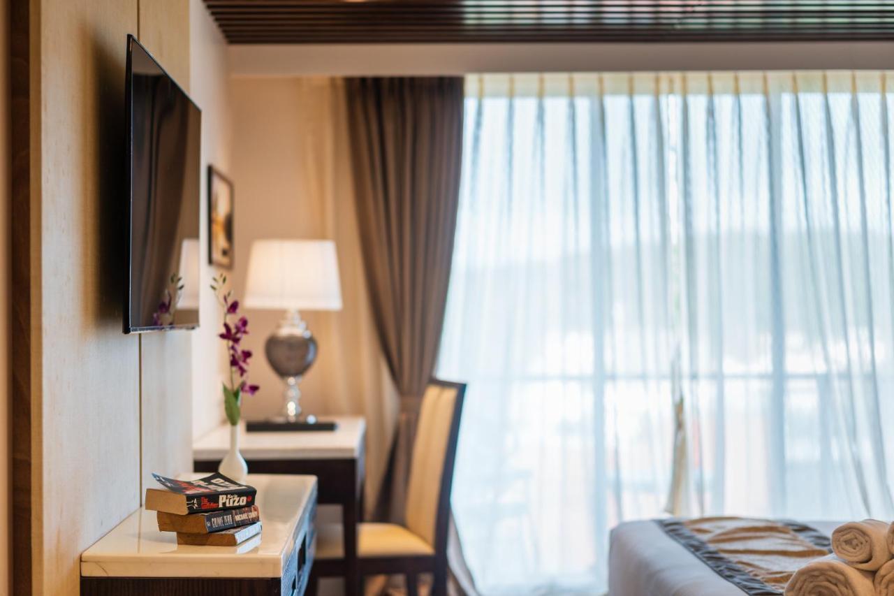 Regenta Central Imperial Candolim Goa Buitenkant foto
