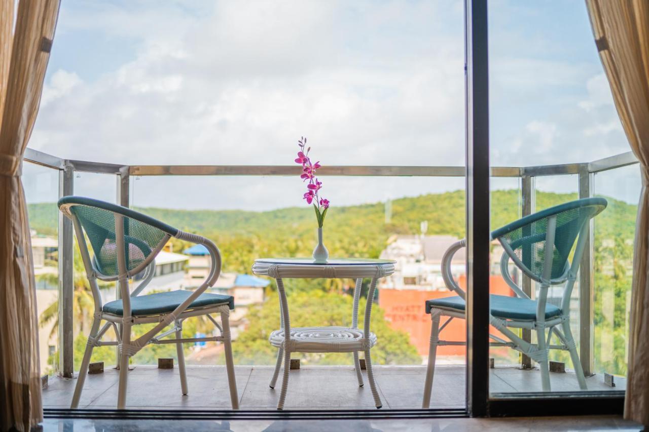 Regenta Central Imperial Candolim Goa Buitenkant foto